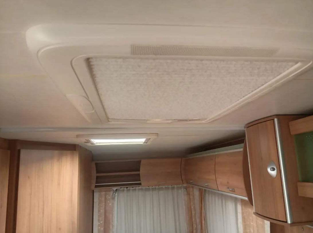 Caravane Bürstner Averso 465 TS