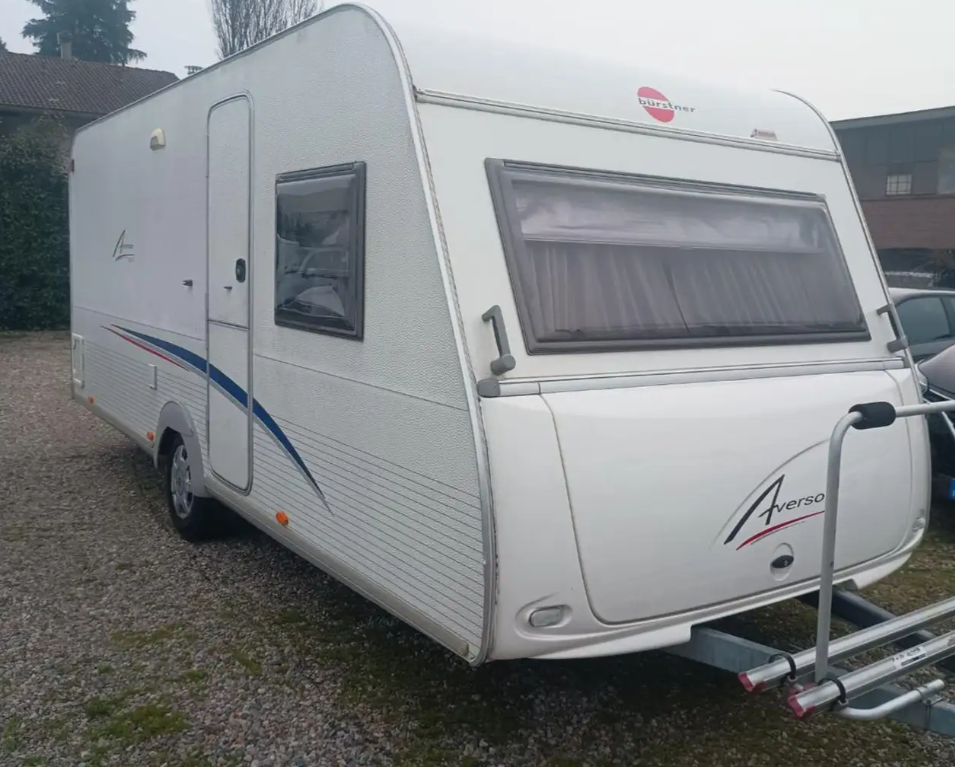 Caravane Bürstner Averso 465 TS