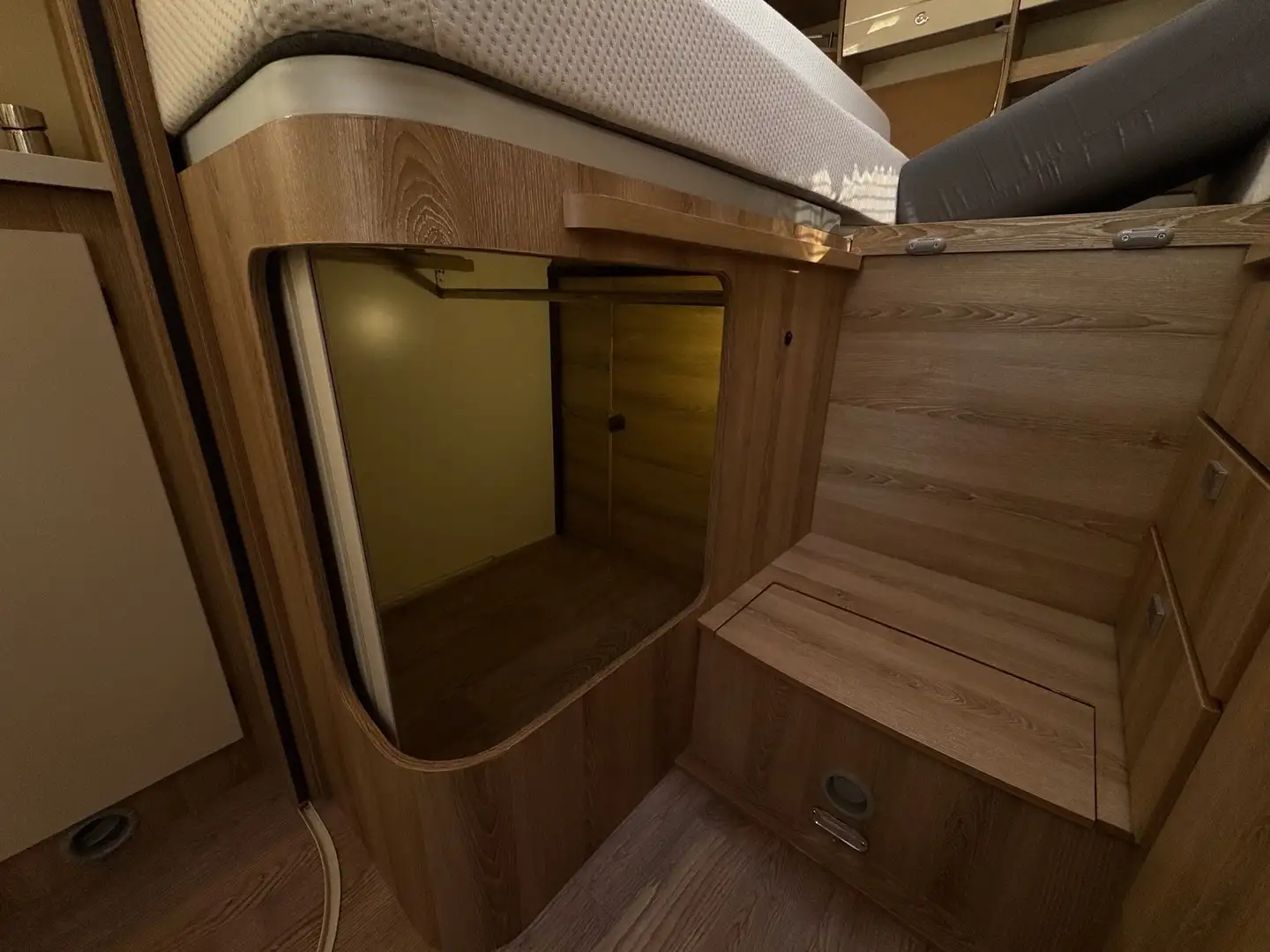 Camping-car Giottiline G-Liner 937