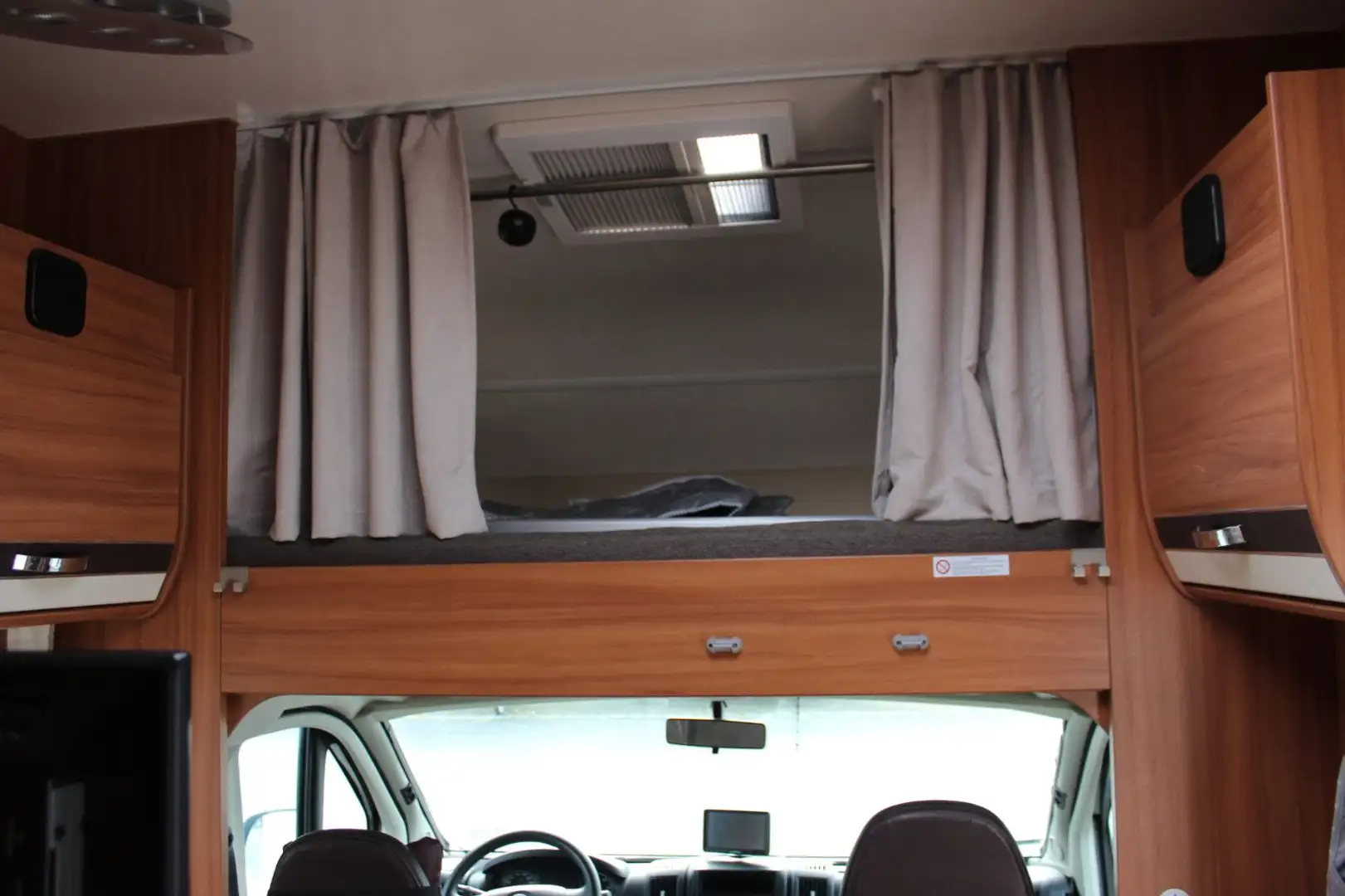 Motorhome Weinsberg AL 600 Alkoven