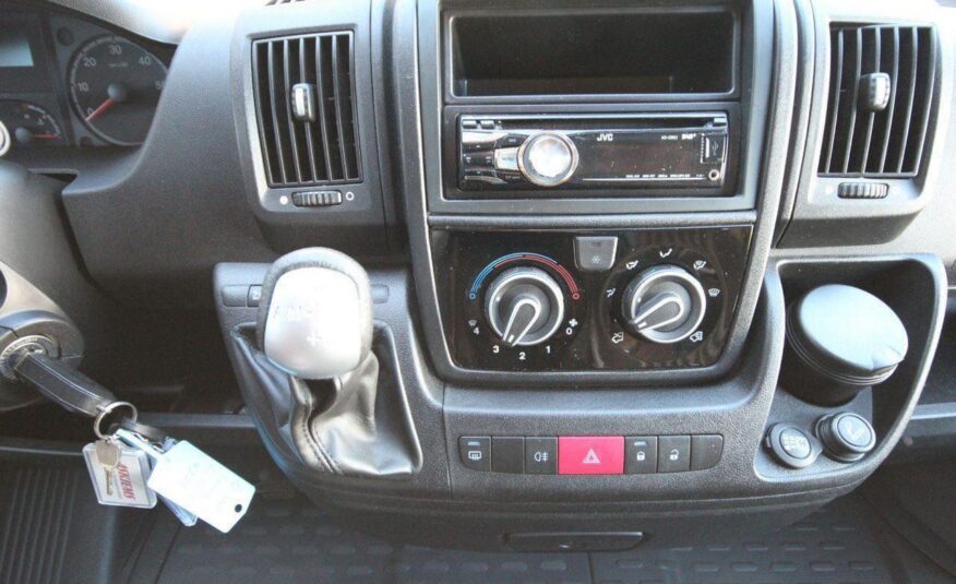 Camping-Car Sunlight T 64