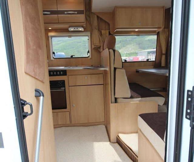 Camper Sunlight T64