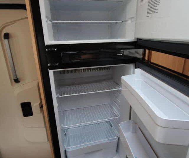 Camper Sunlight T64